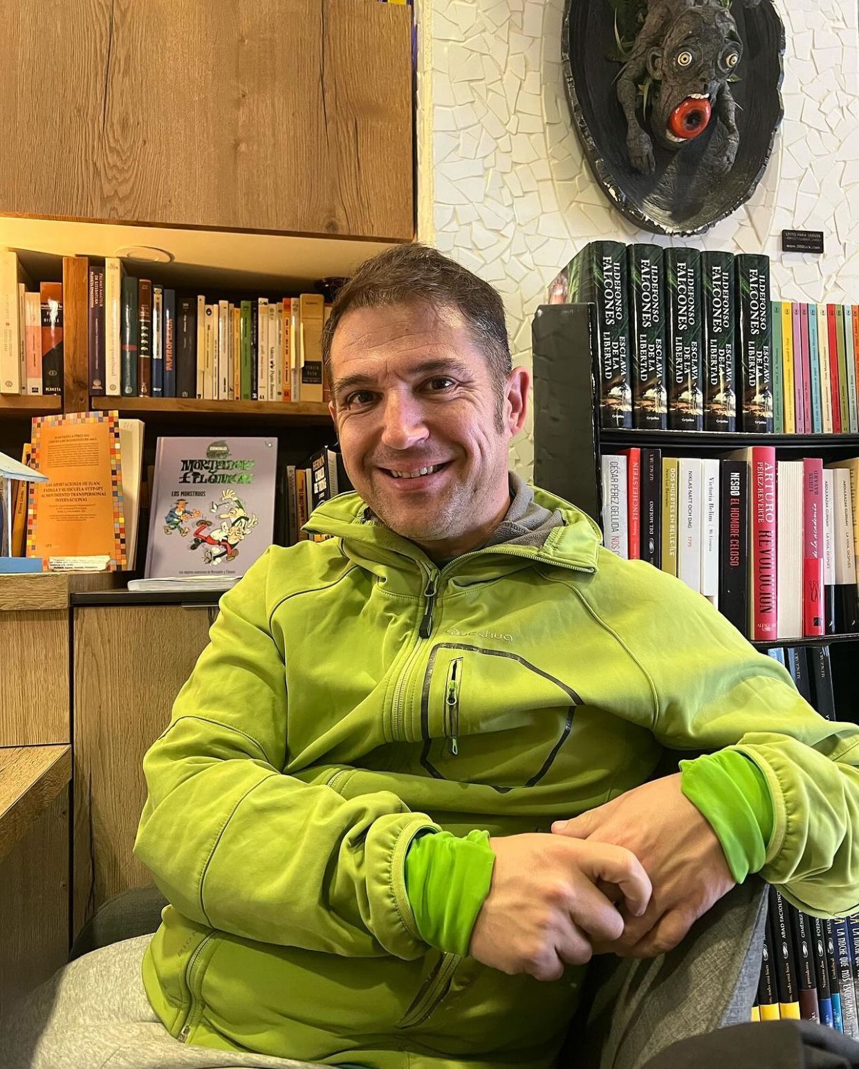Livingbook, una de las cafeterías-librerías más bonitas de Sevilla - Gastronomía y Moda