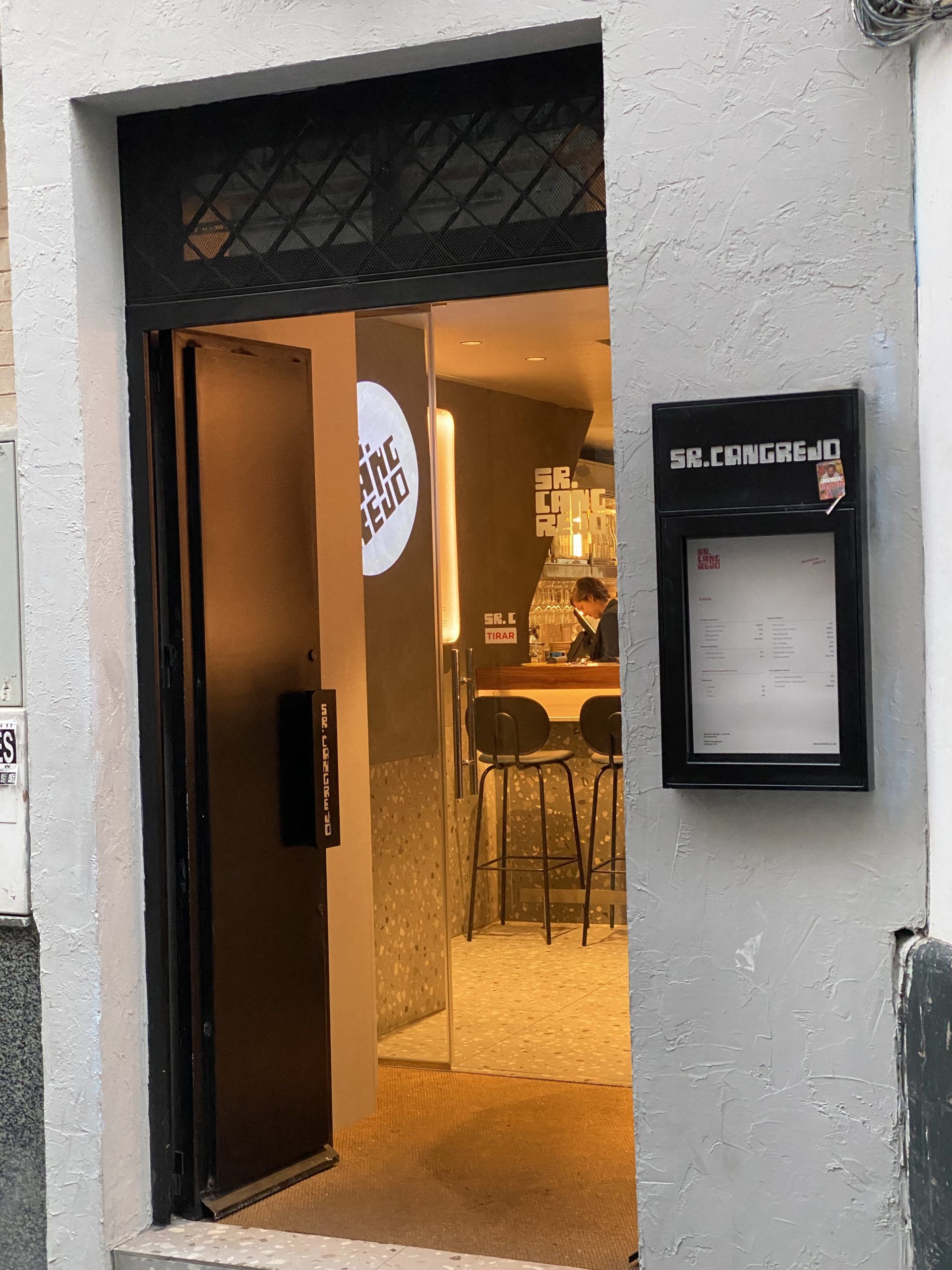 Si te apasiona la cocina contemporánea con personalidad, a Señor Cangrejo debes ir - Gastronomía y Moda