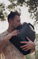 El diseñador Manuel Gago tiene los bolsos que no pueden faltar en tus looks estas navidades - Gastronomía y Moda