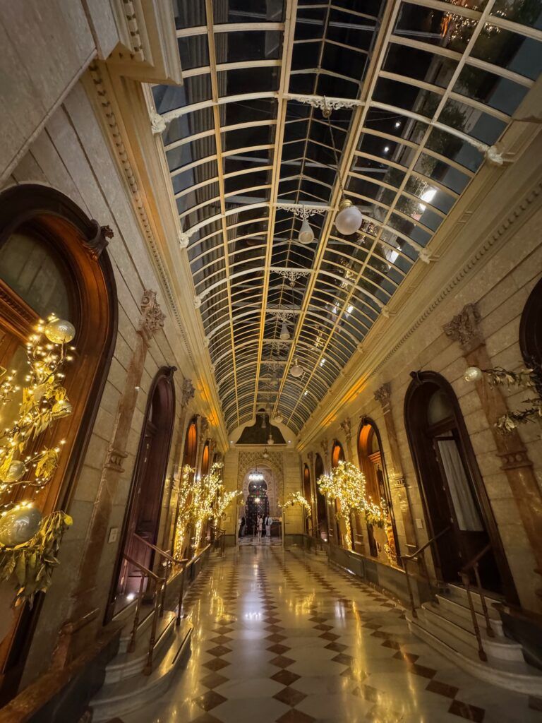 Real Casino de Murcia: una visita entre historia, gastronomía y ambiente navideño - Gastronomía y Moda