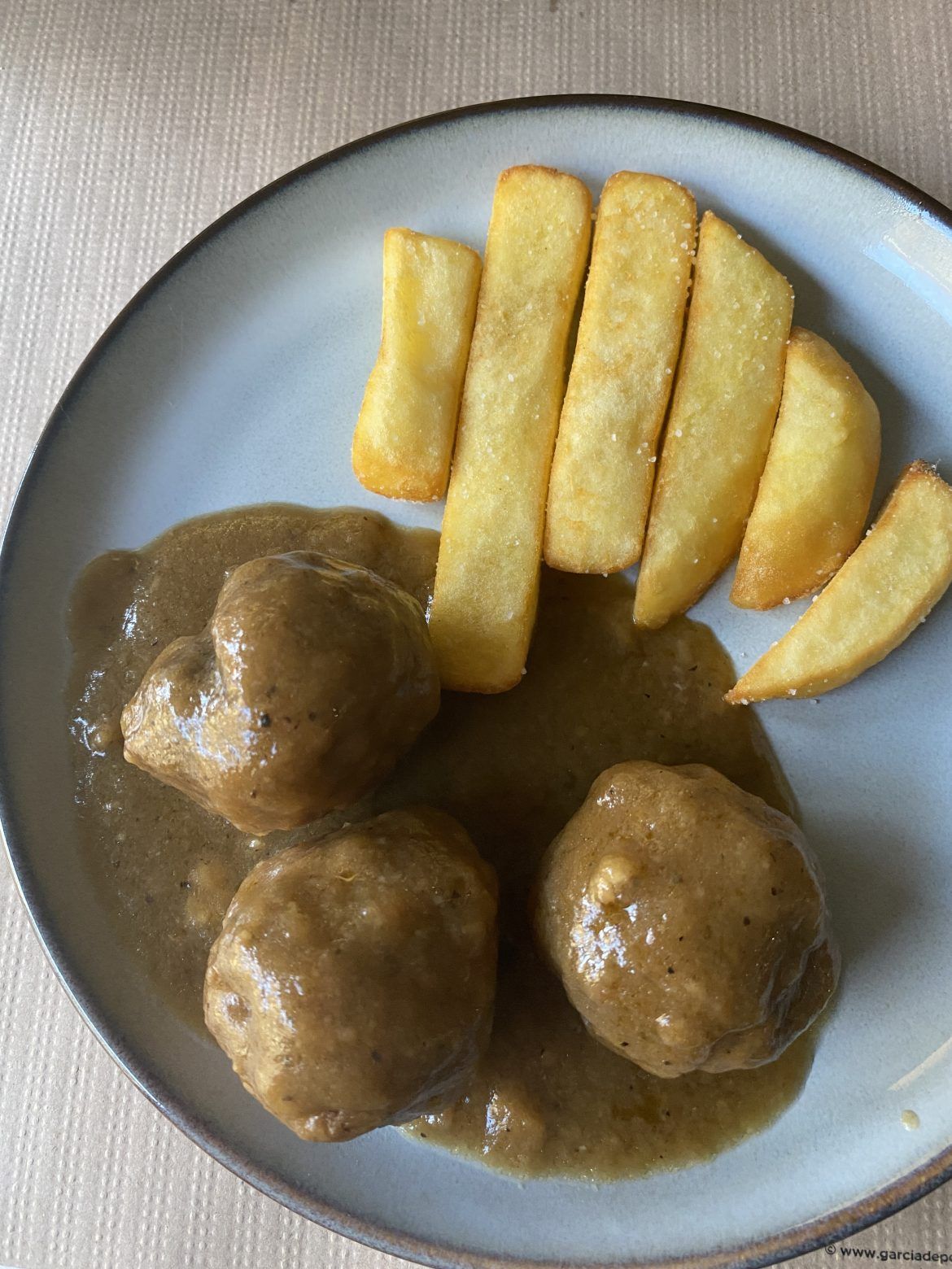 La cocina casera y tradicional de "El Remate" destaca en el barrio de El Porvenir - Gastronomía y Moda