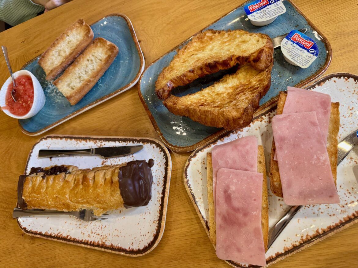 Un desayuno con sabor tradicional en el Horno de la Fuensanta, Murcia - Gastronomía y Moda