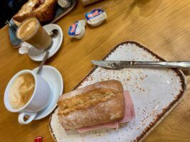 Un desayuno con sabor tradicional en el Horno de la Fuensanta, Murcia - Gastronomía y Moda