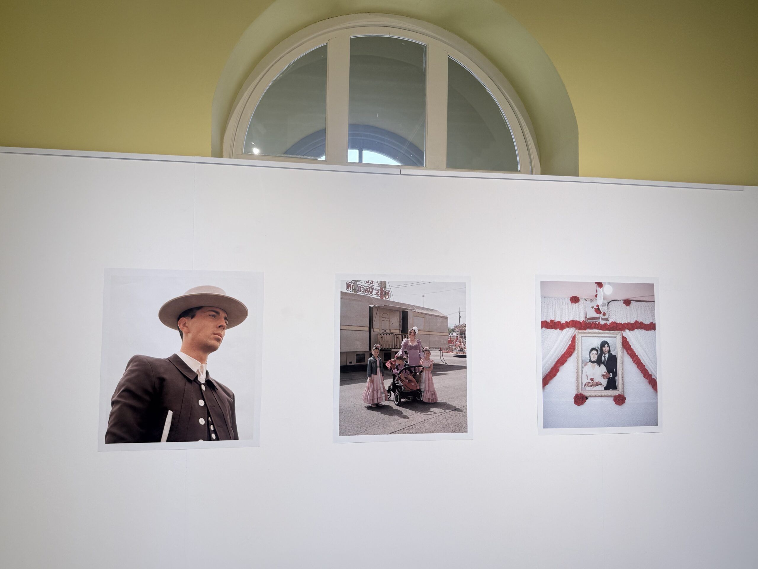 “Periferia” en Sevilla: la mirada de Julien Soulier llega a Casa Fabiola con una exposición efímera - Gastronomía y Moda