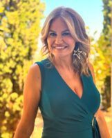 Cristina Granados, guapa a más no poder luciendo unos maravillosos pendientes de Diana Álvarez - Gastronomía y Moda