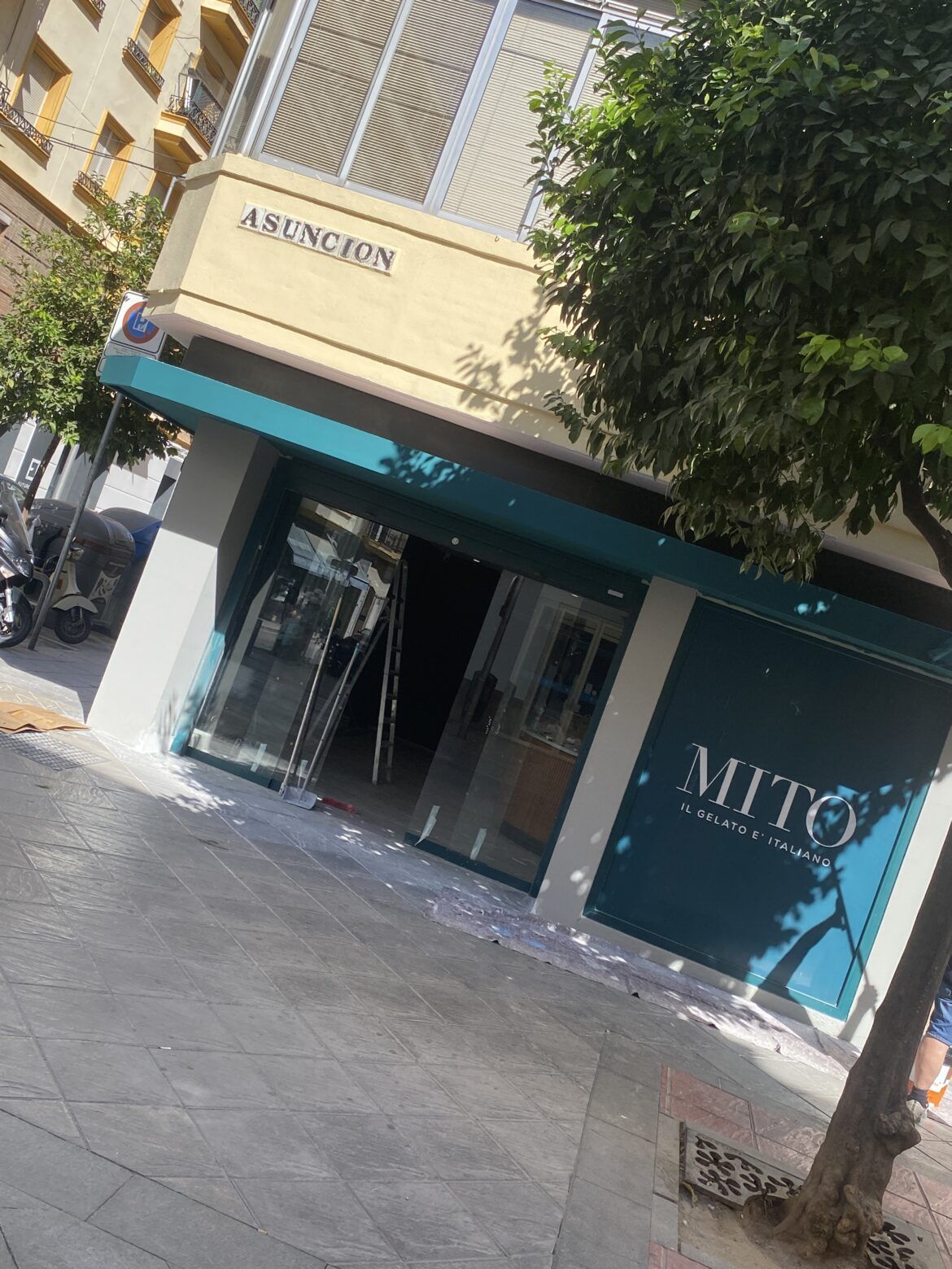 MITO ofrecerá helados gratis en su próxima inauguración en Sevilla - Gastronomía y Moda