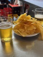 Este es el bar en Cazalla de la Sierra donde encontrarás la famosa ‘torre de papas fritas’ - Gastronomía y Moda