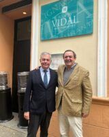 El alcalde de Sevilla visita Vidal Restaurante, uno de los referentes gastronómicos de El Porvenir - Gastronomía y Moda
