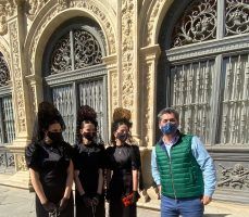 El Ayuntamiento de Sevilla y Doble Erre organizan un conjunto de eventos de promoción de la mantilla - Gastronomía y Moda