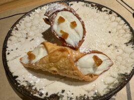 El italiano de Sevilla que sorprende con su pasta a la trufa, cannoli siciliani y una terraza perfecta para disfrutar sin prisas - Gastronomía y Moda