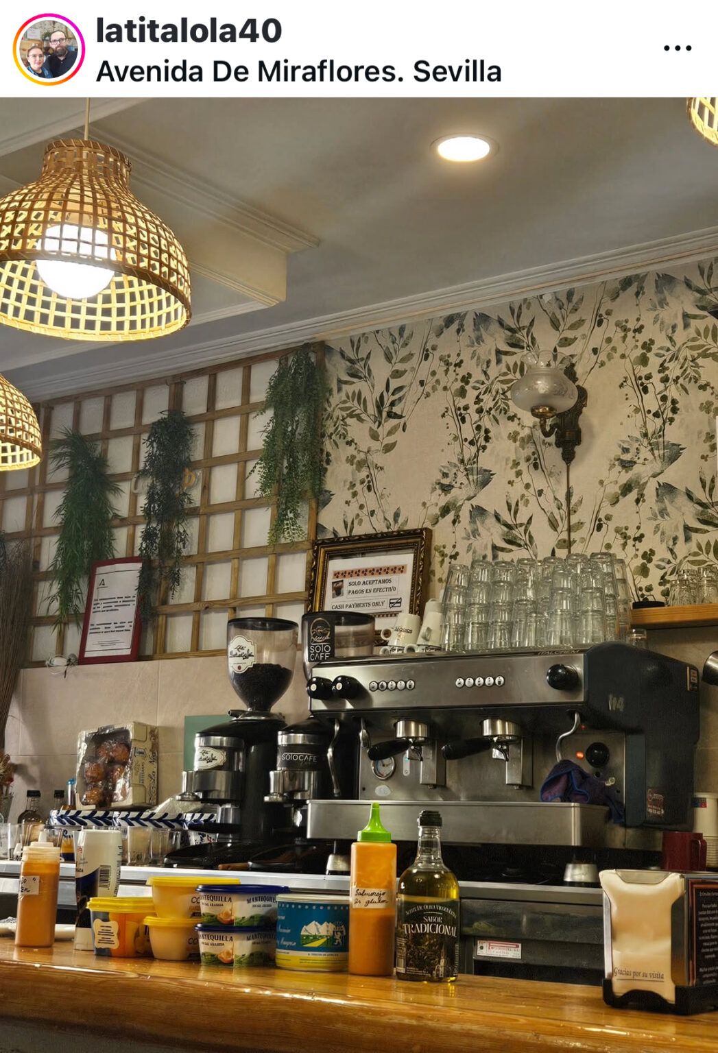 Latita Lola da la bienvenida a su nueva etapa digital desde Miraflores como templo del desayuno en Sevilla - Gastronomía y Moda