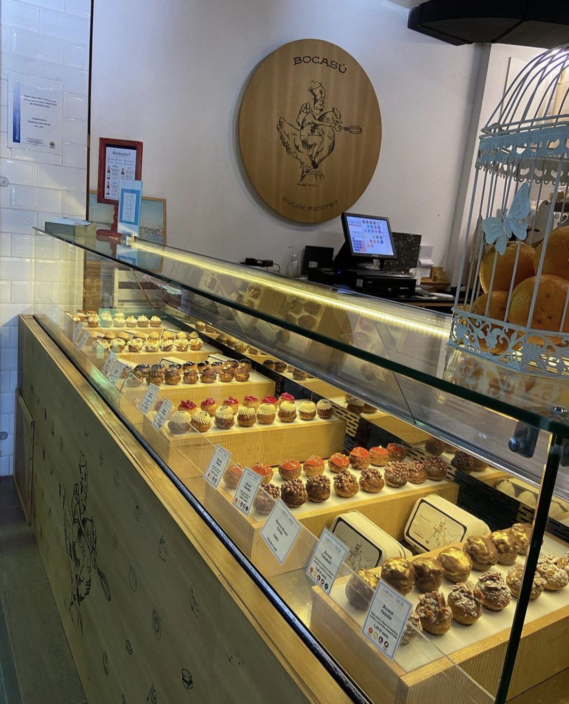 Bocasú, la pastelería de Manu Jara, regresa al mercado de Triana - Gastronomía y Moda