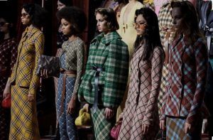 Ficha el print tartán como tendencia para la vuelta al cole - Gastronomía y Moda
