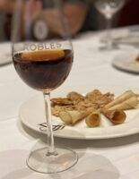Casa Robles, cocina tradicional andaluza desde 1954 en el corazón de Sevilla - Gastronomía y Moda
