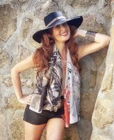 ¡Siente la belleza del arte con los foulares y pashminas de Full&Briss! - Gastronomía y Moda