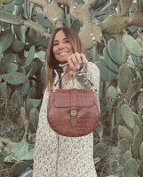 El bolso bandolera y de mano que está arranado lo tiene Matties Bags - Gastronomía y Moda