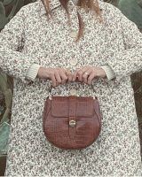 El bolso bandolera y de mano que está arranado lo tiene Matties Bags - Gastronomía y Moda