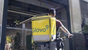 C&A se suma a las entregas ultrarrápidas de Glovo - Gastronomía y Moda