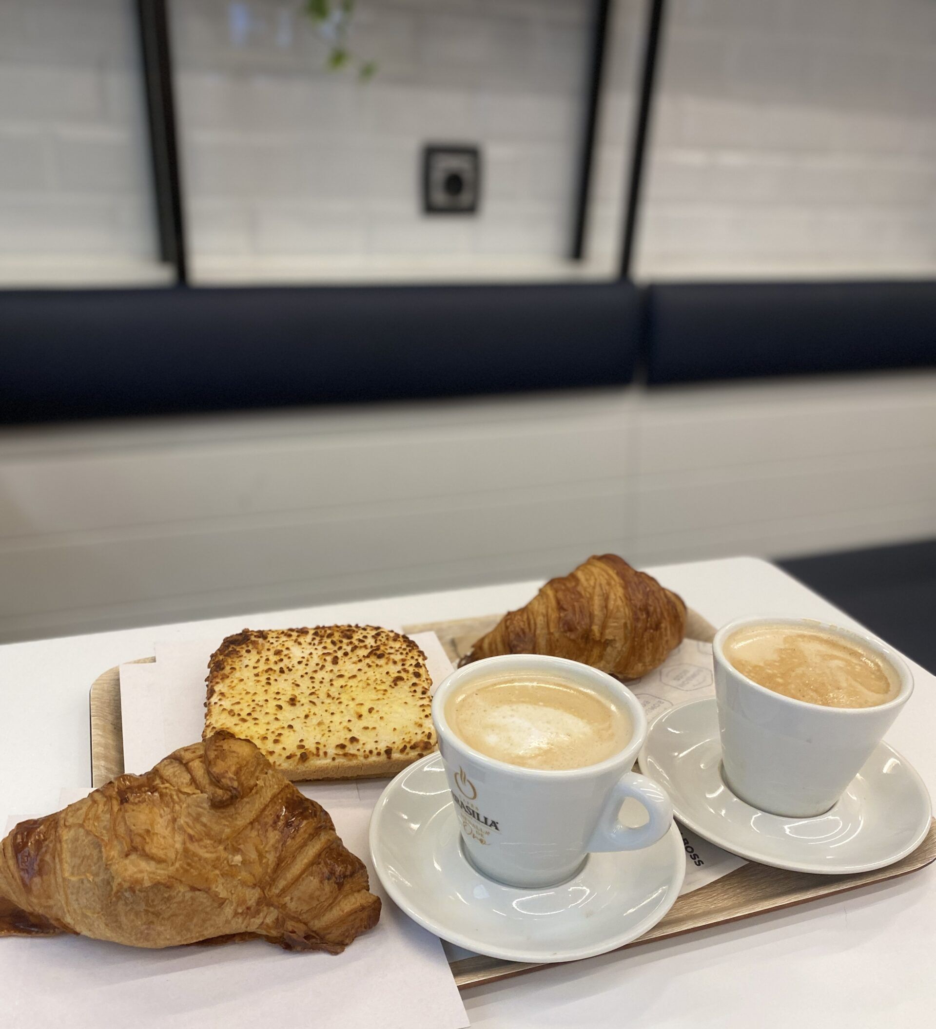 En Granada, disfruta de momentos gastronómicos únicos en Bombon Boss - Gastronomía y Moda