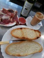 El desayuno del día en Sanlúcar de Barrameda: ¡Enjaulate en La Jaula! - Gastronomía y Moda