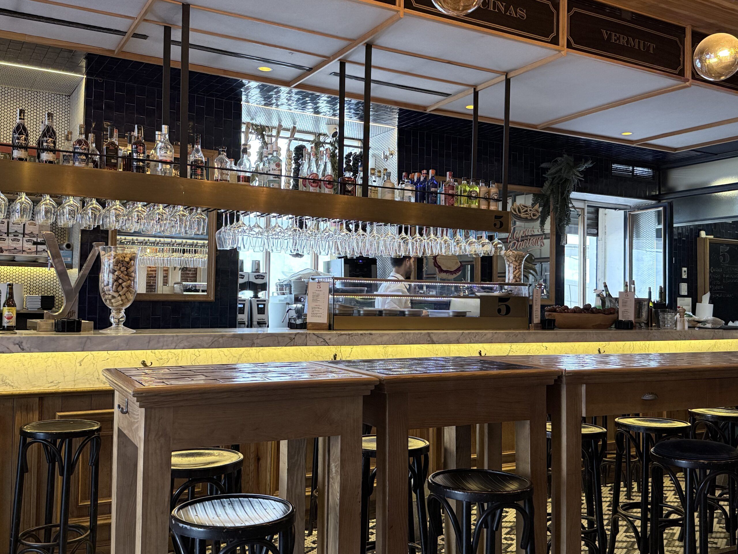 Comer bien en el centro de Madrid: probamos el menú de El 5 de Tirso - Gastronomía y Moda