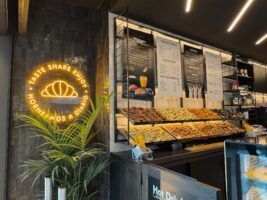 Centro comercial Lagoh: Donde los mini croissants de Manolo Bakes se hacen 'grandes' - Gastronomía y Moda