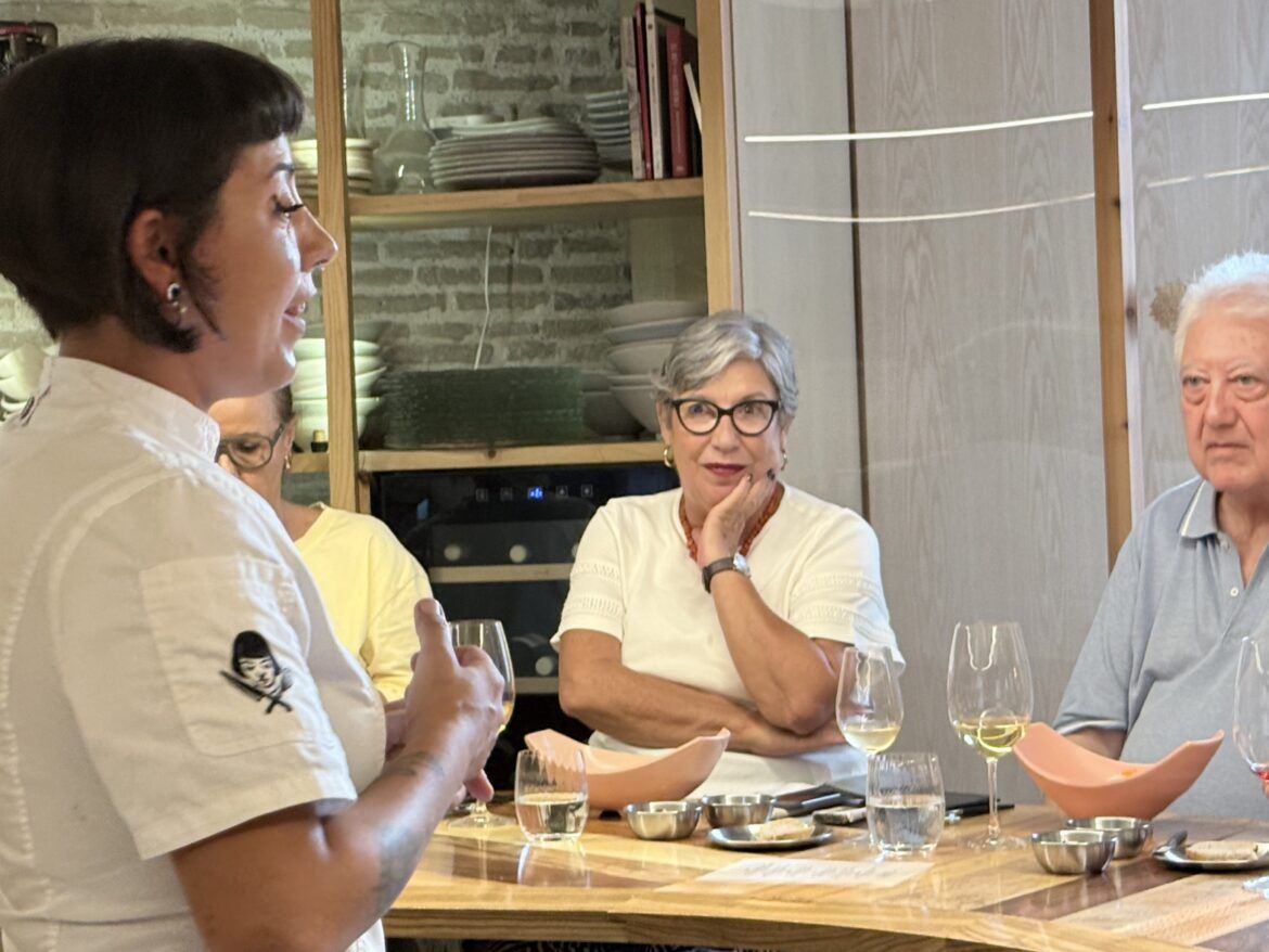 Gastronomía, Vino, Vinilos: la experiencia gastronómica de Ana Ruiz en Espacio T04