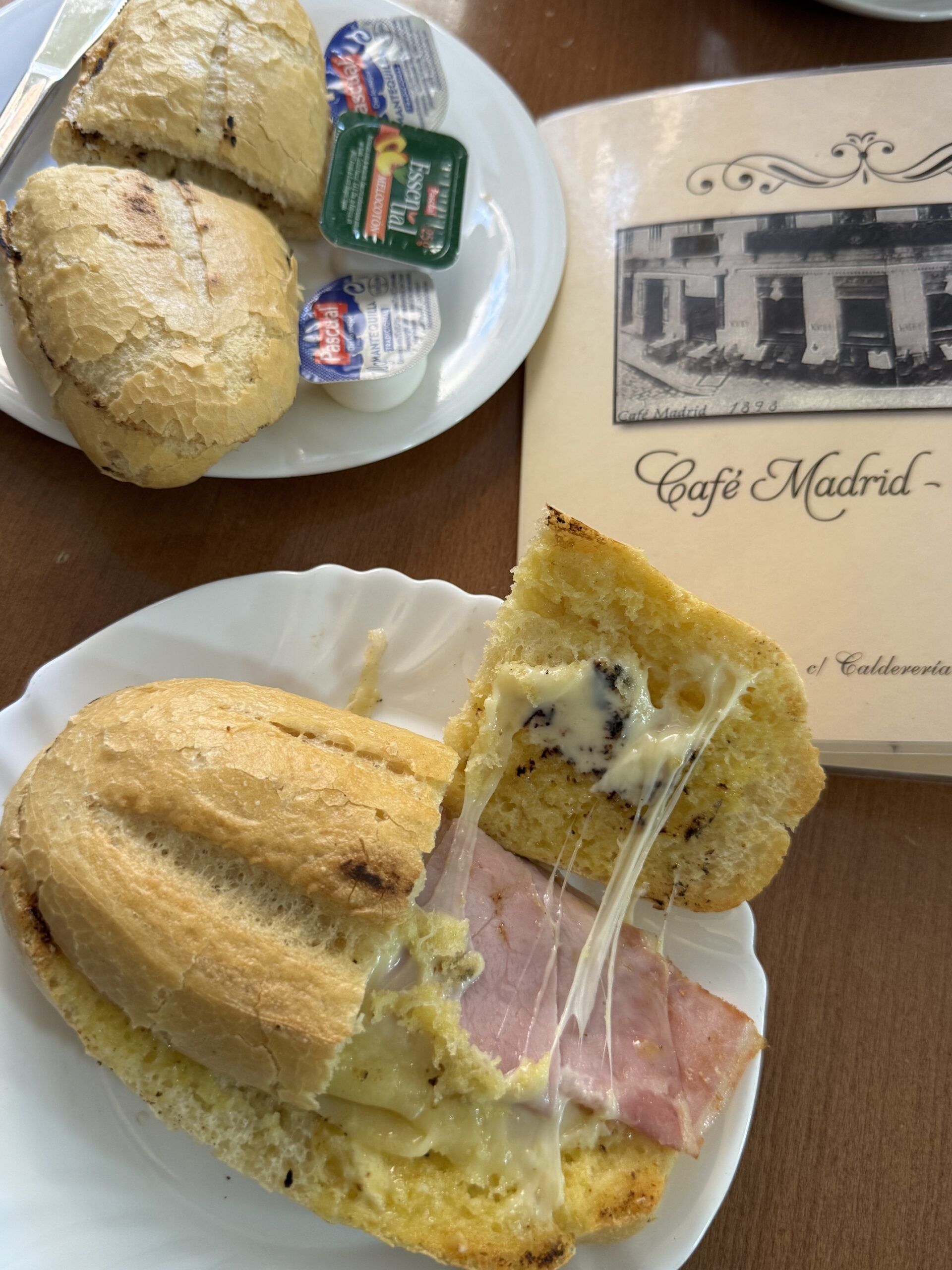 Café Madrid en Málaga, un desayuno de los de toda la vida en pleno corazón del centro histórico - Gastronomía y Moda