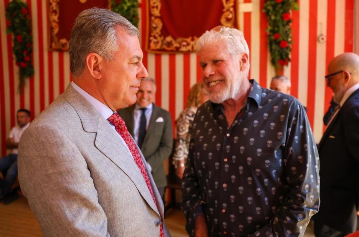 El actor Ron Perlman visita la Feria de Abril de Sevilla 2024 - Gastronomía y Moda