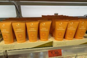 Esta es la crema de manos antimanchas Deliplus de Mercadona que cuenta con FPS20 que ayuda a prevenir el envejecimiento prematuro - Gastronomía y Moda