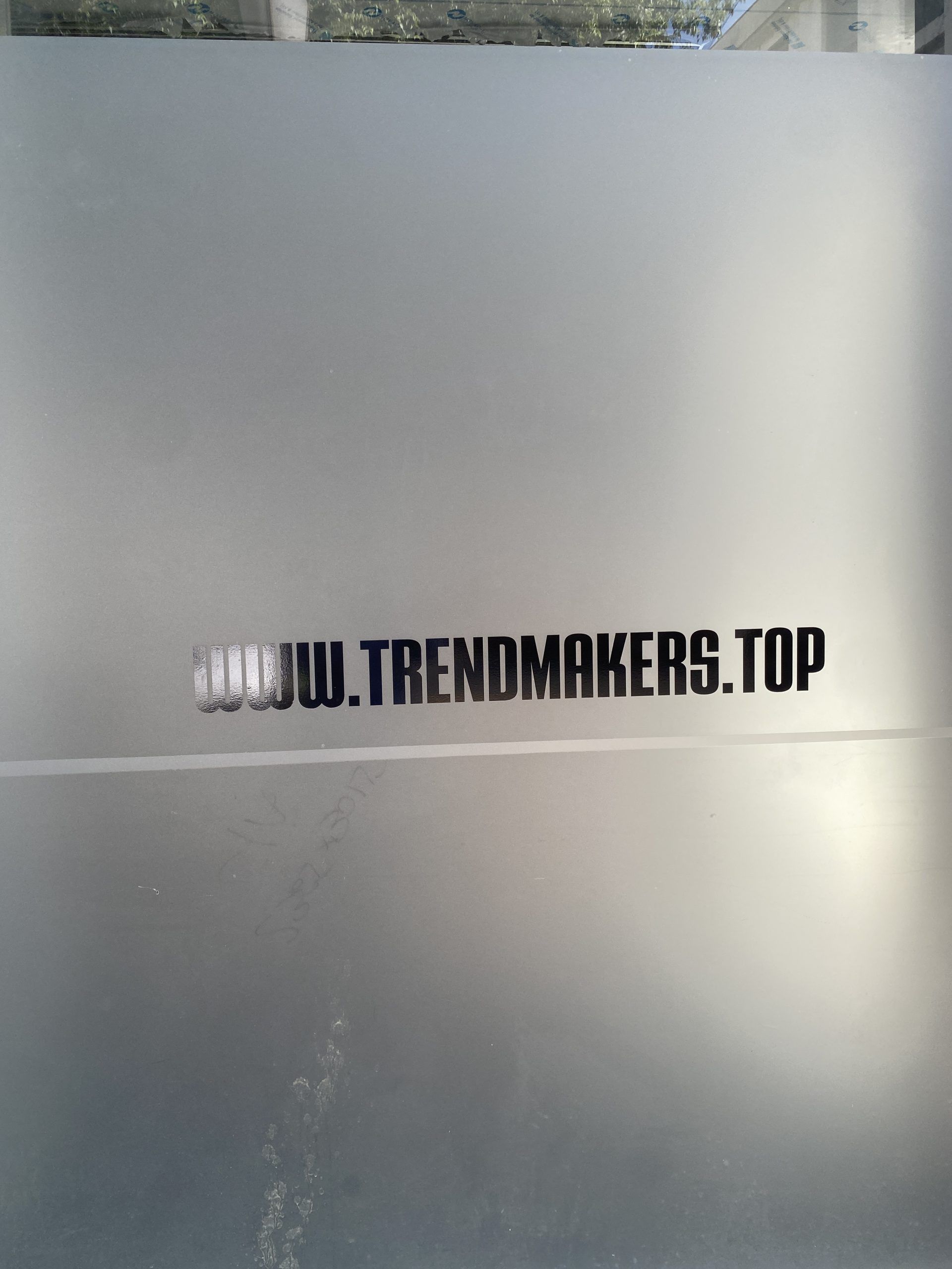 MKR trendmakers llega a la zona de la Campana en Sevilla con un 'Flagship Store de lujo' - Gastronomía y Moda