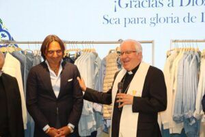 Álvaro Moreno, la marca de moda masculina solidaria que no para de expandirse - Gastronomía y Moda