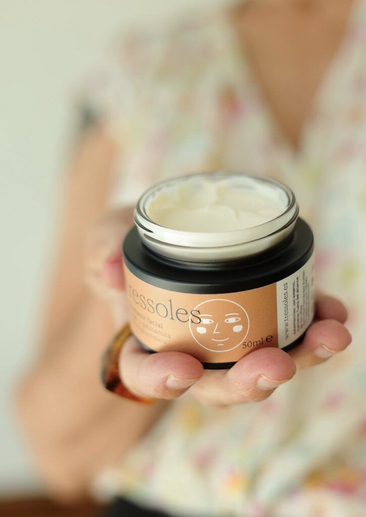 Adiós a la piel deshidratada con el nuevo lanzamiento de Tressoles Natural Beauty - Gastronomía y Moda