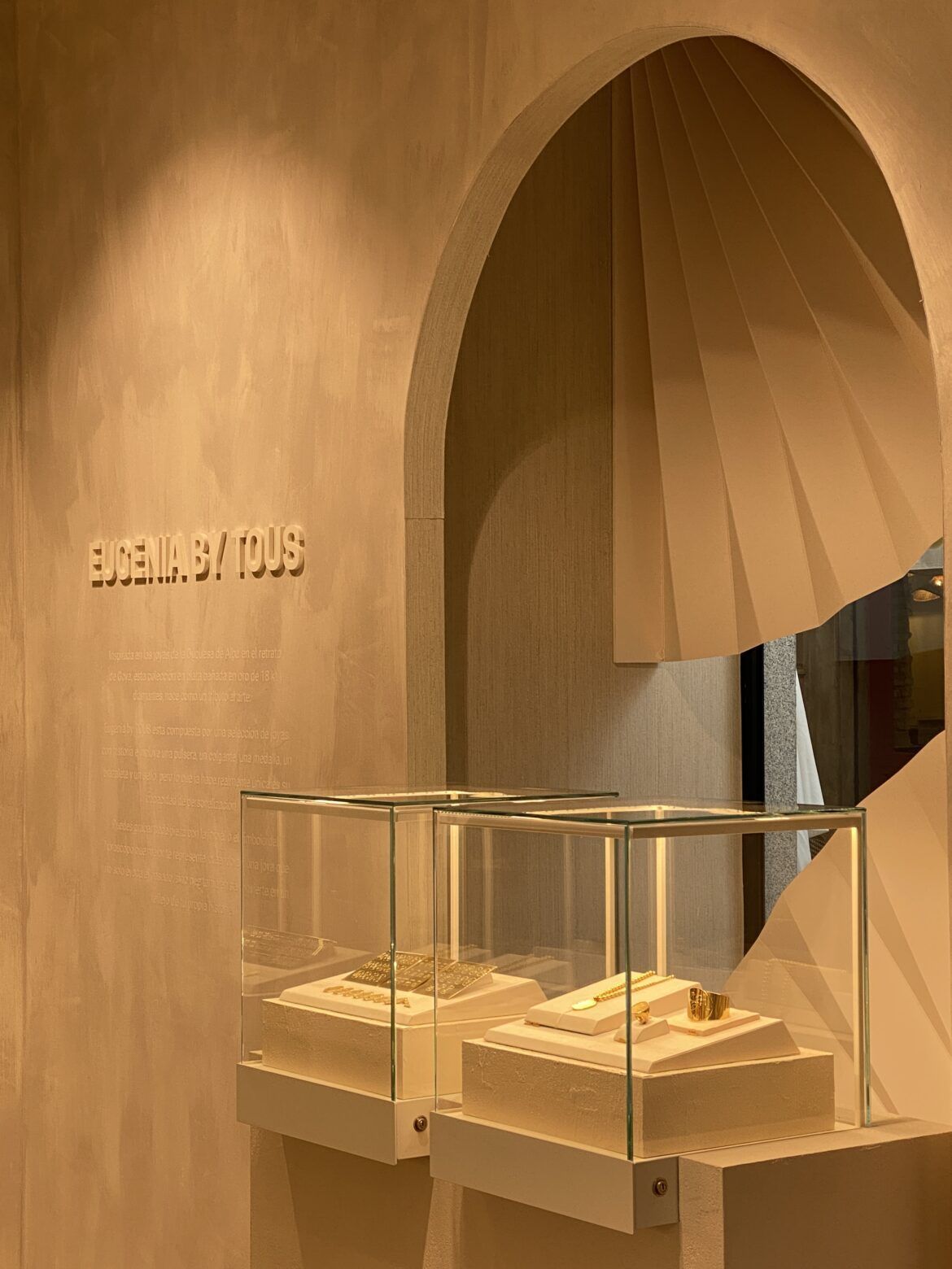 Tous elige a Sevilla para abrir la primera tienda en el mundo con los tres conceptos de la firma: TOUS, TOUS Atelier, la línea de alta joyería; y SUOT Studio - Gastronomía y Moda