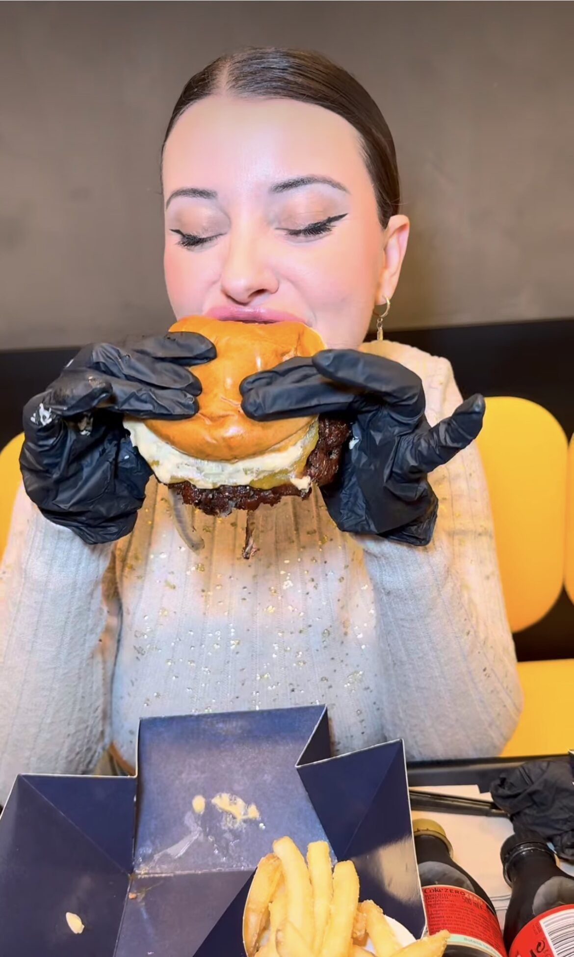 Sara Sancho recomienda en Instagram la hamburguesa que no falla en Sevilla Sara Sancho recomienda en Instagram la hamburguesa que no falla en Sevilla - Gastronomía y Moda