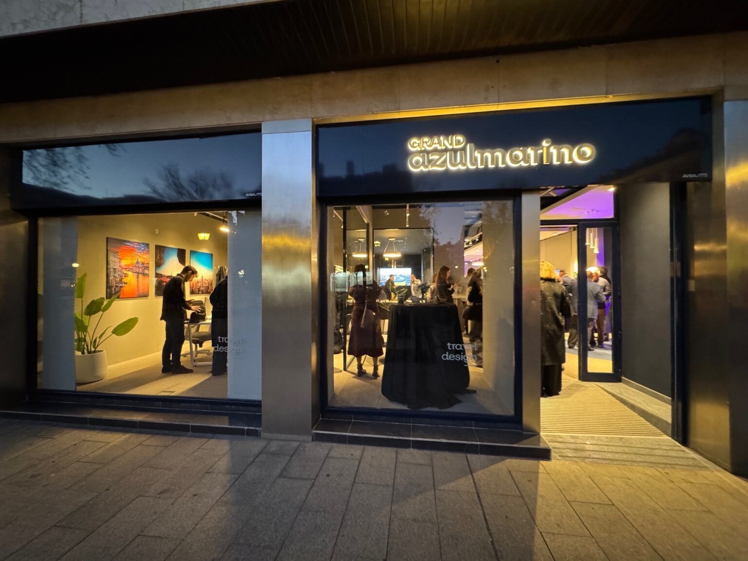 La agencia Grand Azulmarino aterriza por primera vez en Sevilla con una boutique en el corazón de la ciudad - Gastronomía y Moda