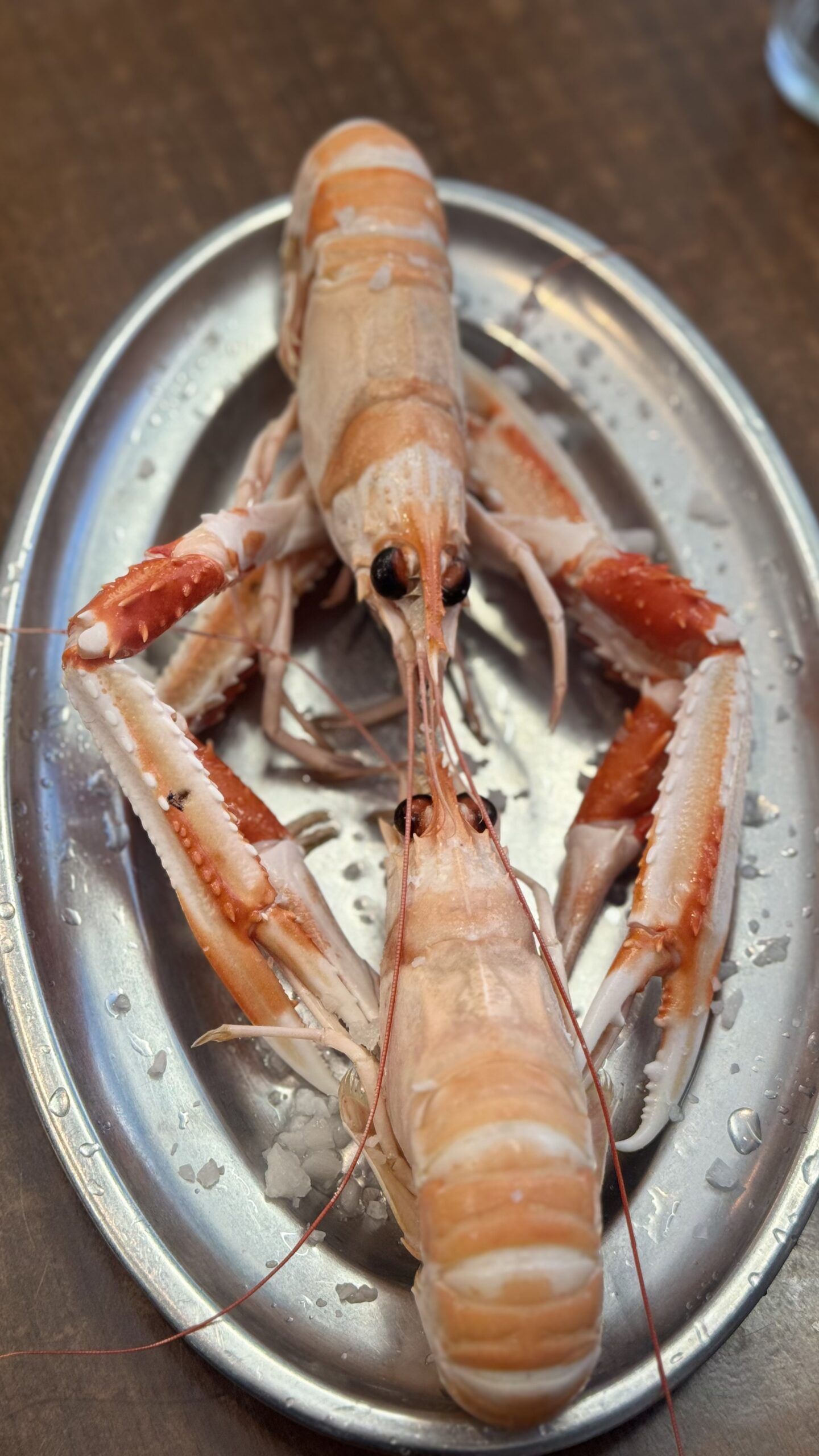 Tras el sonado apagón, Ana Rojo y Ana Sastre, disfrutaron de los mejores mariscos en El Cantábrico - Gastronomía y Moda