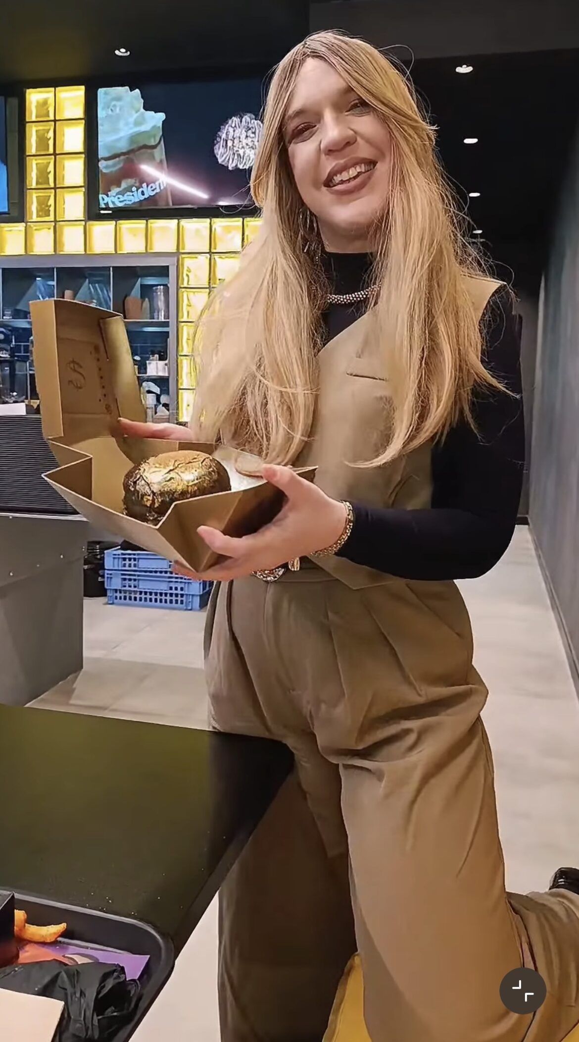 Laura Martos recomienda The President tras su visita al local de Los Bermejales en Sevilla - Gastronomía y Moda