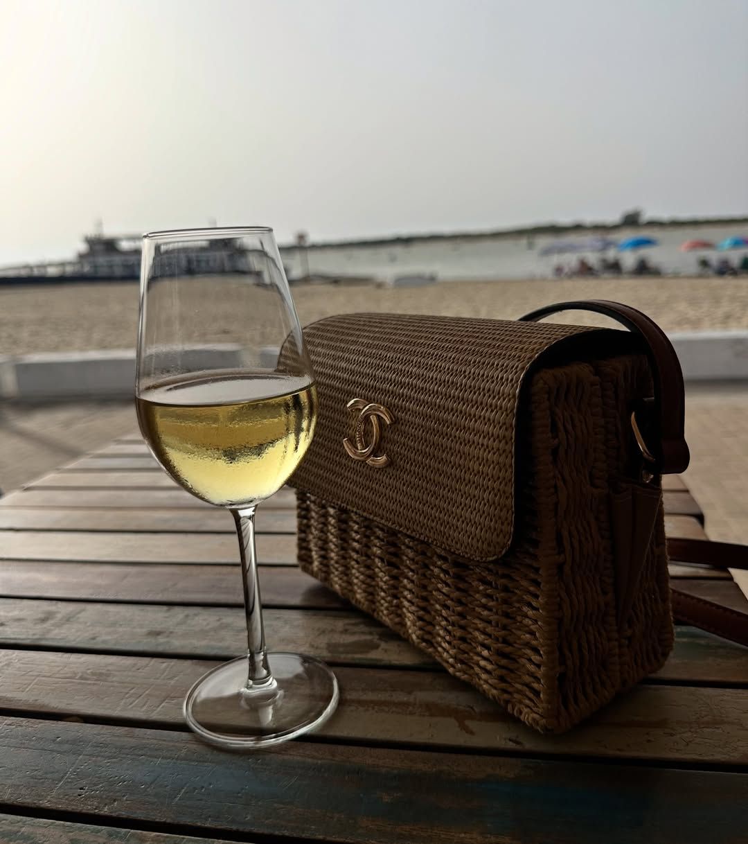Sanlúcar de Barrameda también se disfruta en una copa: la manzanilla, el Guadalquivir y el sabor de una tierra única - Gastronomía y Moda