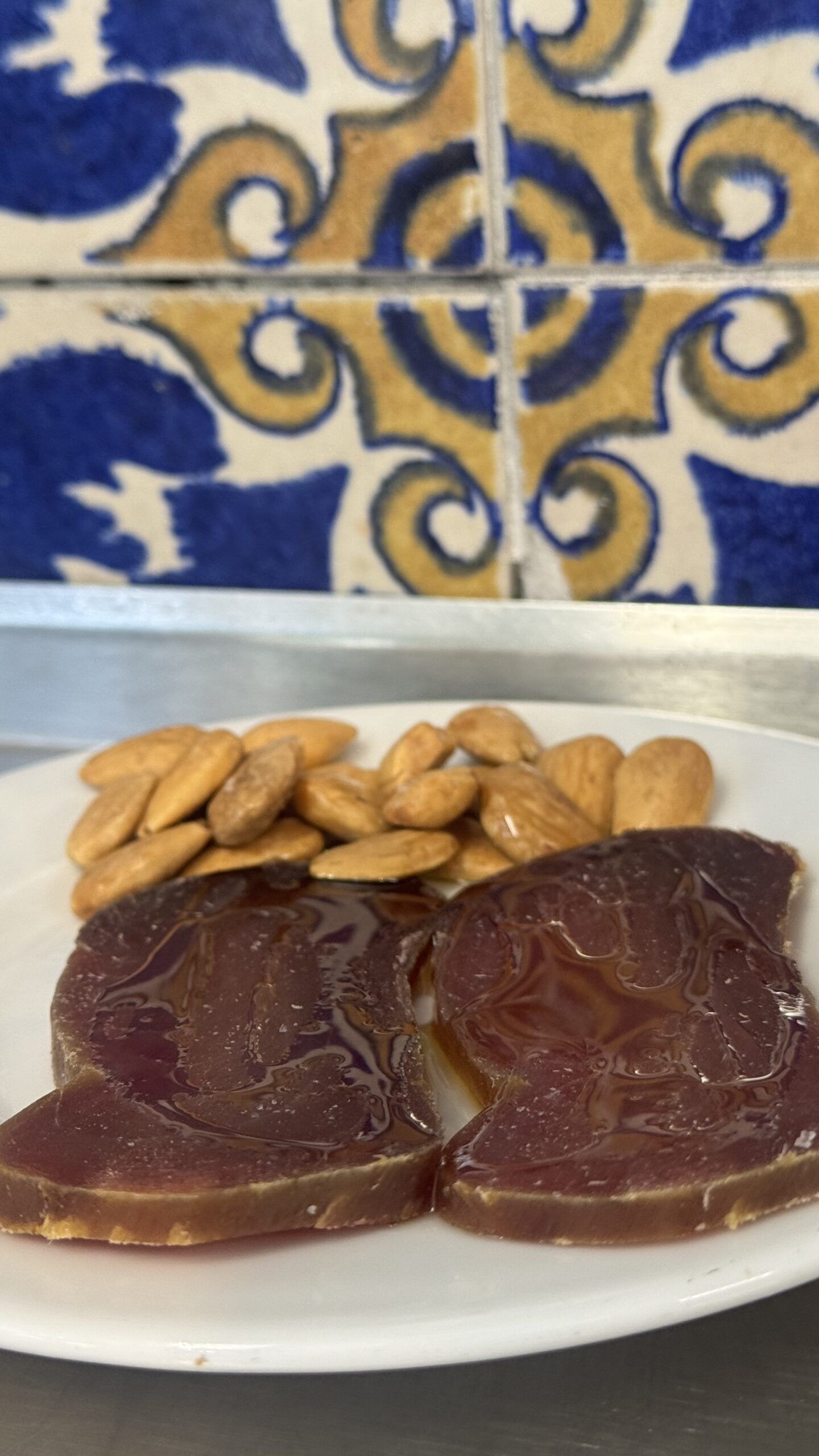 Tras el sonado apagón, Ana Rojo y Ana Sastre, disfrutaron de los mejores mariscos en El Cantábrico - Gastronomía y Moda