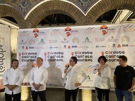 Rotundo éxito de la cena de 'Córdoba Califato Gourmet' con platos elaborados por 6 Estrellas Michelin - Gastronomía y Moda