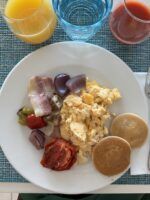 Desayunos, almuerzos y cenas con vistas privilegiadas al Mediterráneo en Fergus Style Carema Beach - Gastronomía y Moda