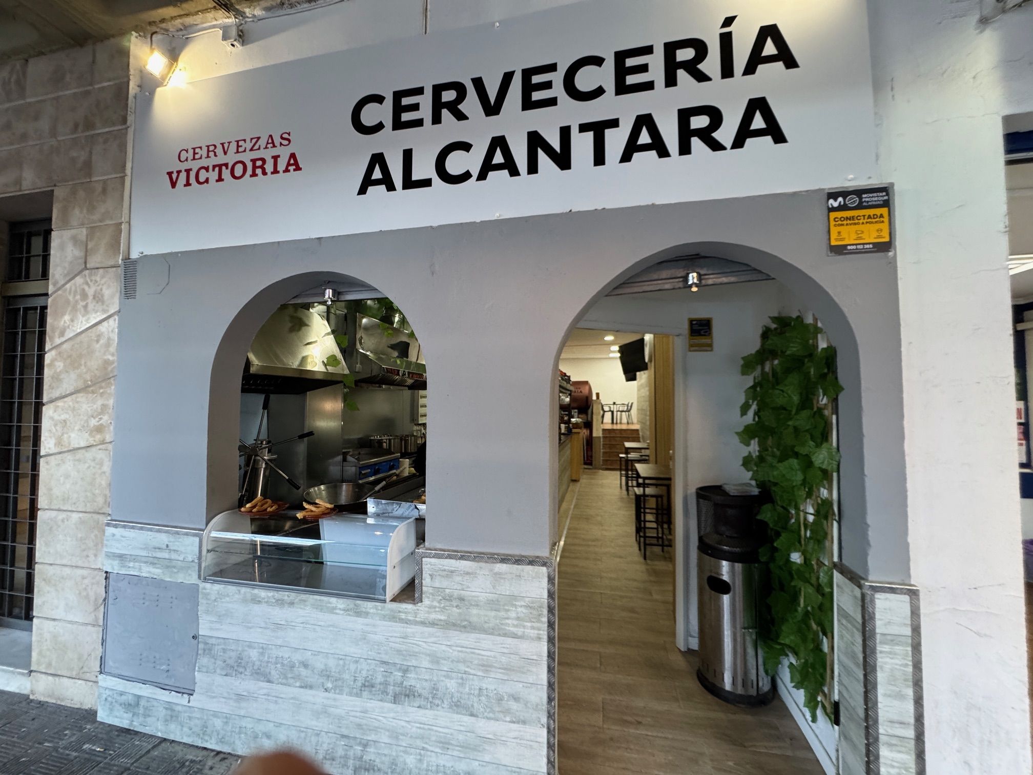 Nuevo templo gastronómico en Sevilla: Cervecería Alcantara - Gastronomía y Moda
