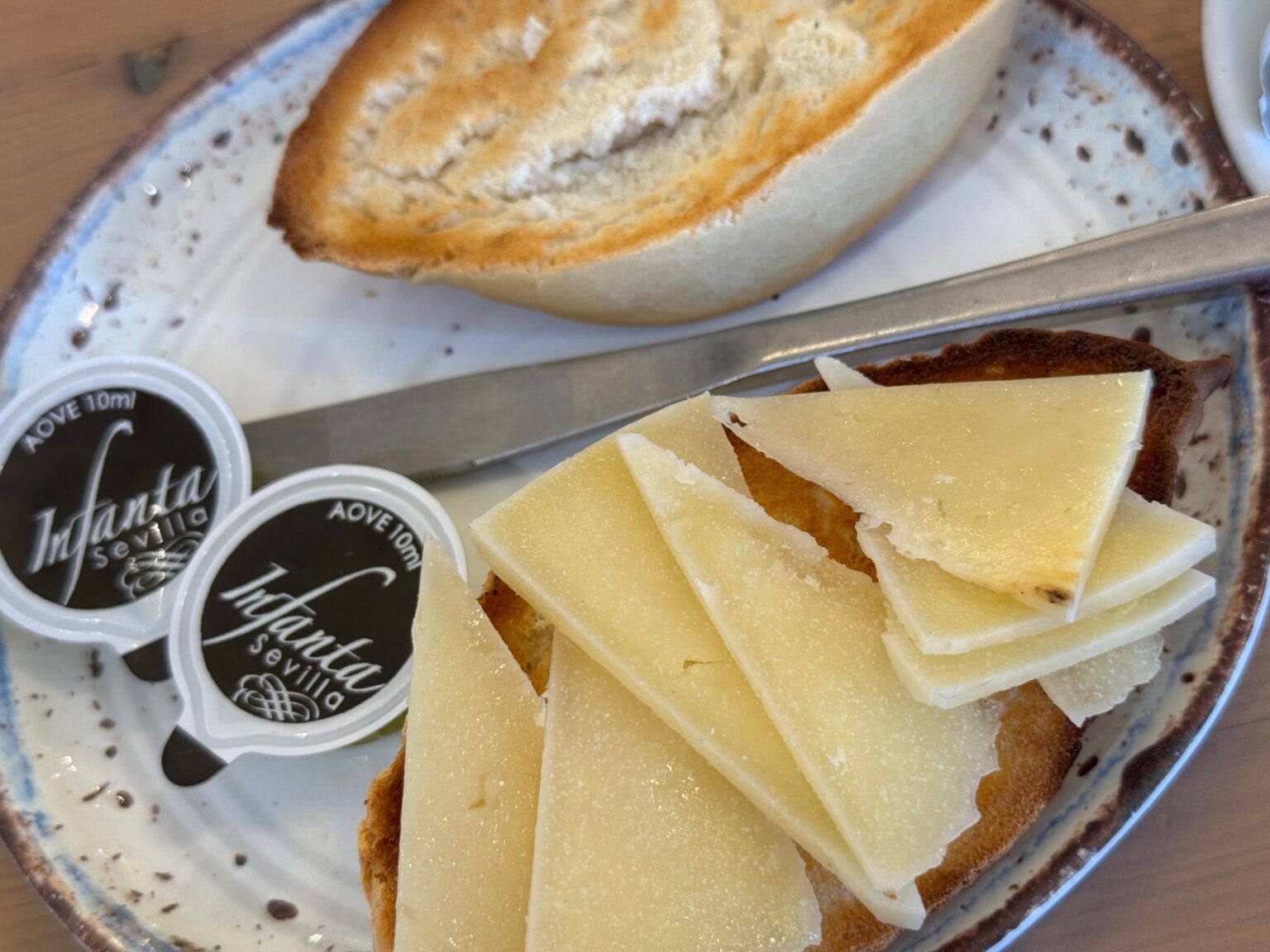 El desayuno del día en Sevilla: Infanta Sevilla Bar - Gastronomía y Moda