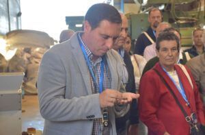 La Diputación de Cuenca colabora con la empresa moteña Wooldreamers para convertir los residuos de la lana en abono - Gastronomía y Moda