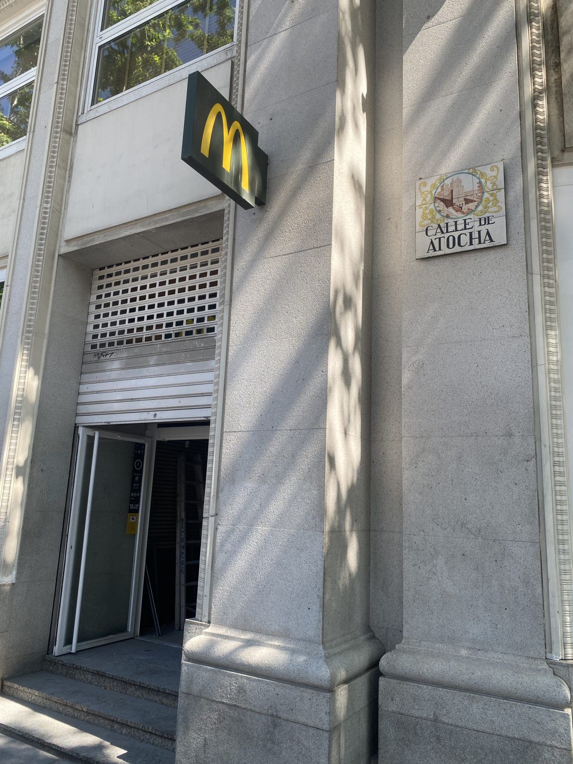 McDonald’s cierra temporalmente su local de la calle de Atocha en Madrid - Gastronomía y Moda