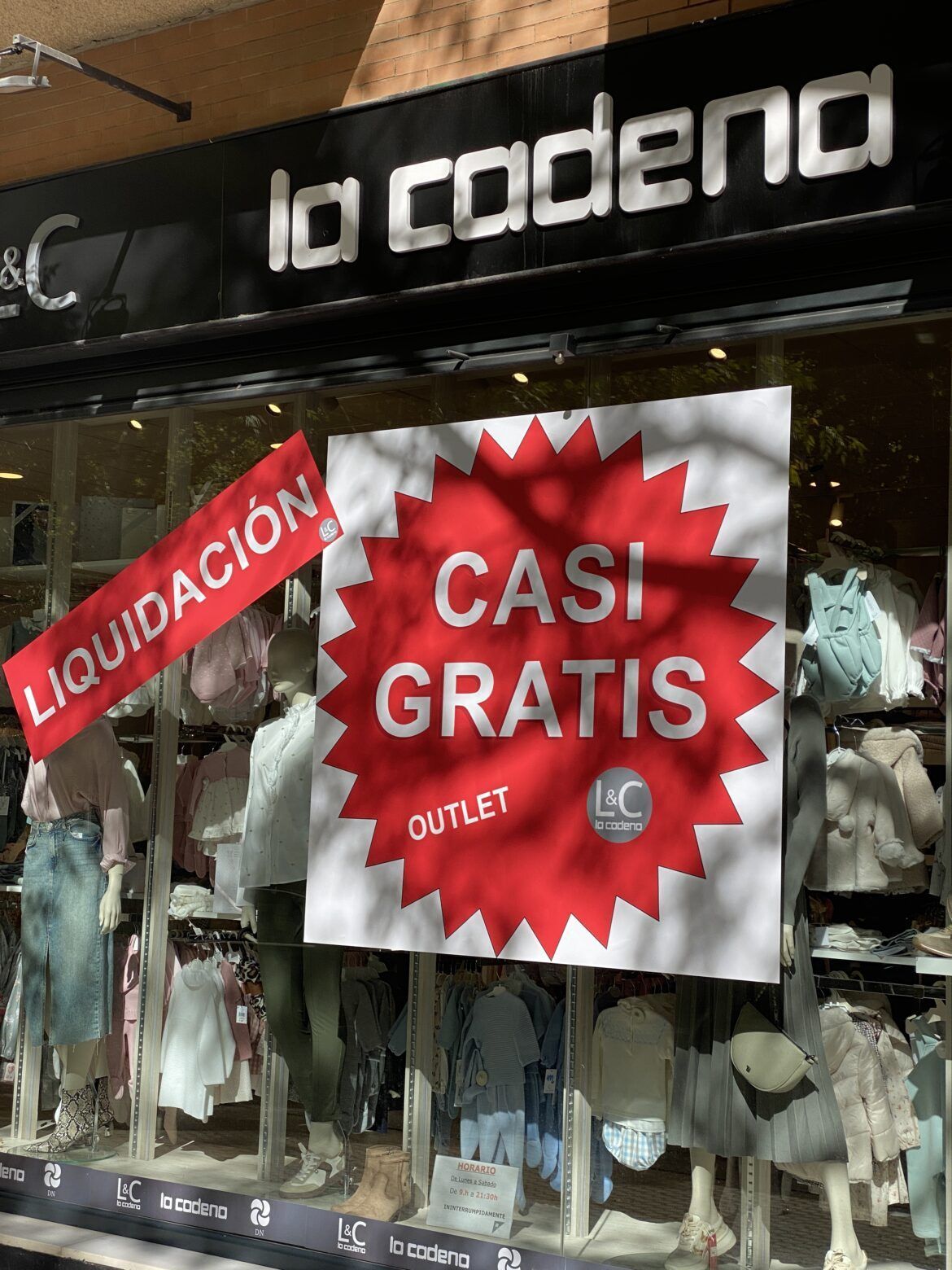Irresistibles ofertas en L&C La Cadena en Los Bermejales Irresistibles ofertas en L&C La cadena en Los Bermejales - Gastronomía y Moda