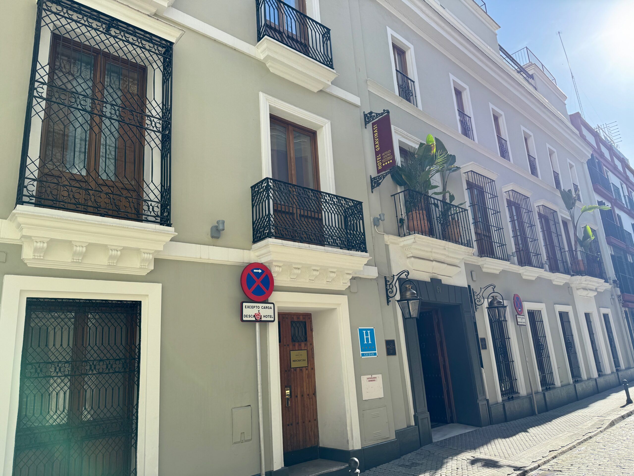 Gravina 51: Seleccionado por Guía Michelin entre los mejores hoteles de Sevilla - Gastronomía y Moda