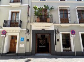 Gravina 51: Seleccionado por Guía Michelin entre los mejores hoteles de Sevilla - Gastronomía y Moda