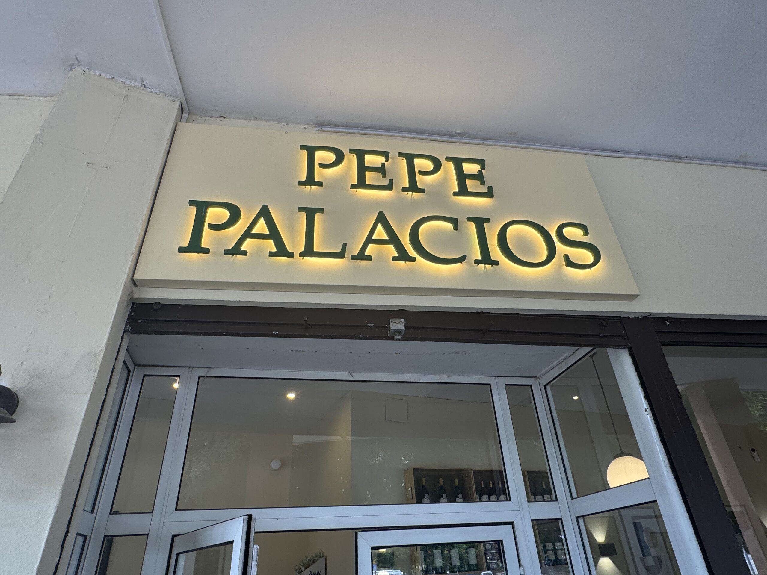 Pepe Palacios, el restaurante sevillano donde la cocina tradicional encuentra su mejor versión junto a Santa Justa - Gastronomía y Moda